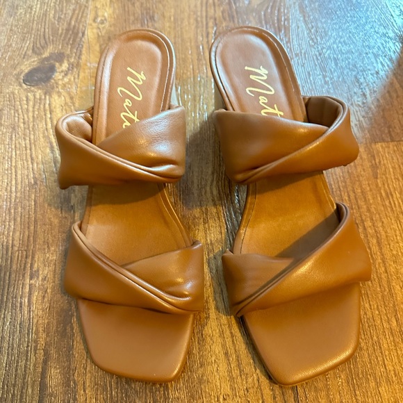 Matisse Brown slip on heel peep toe - Picture 2 of 3